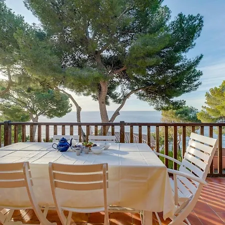 Maison La Pinede Authentique & Familiale Vue Holiday home *