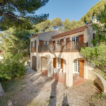 Holiday home Maison La Pinede Authentique & Familiale Vue *