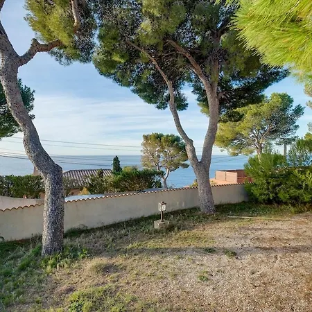 Holiday home Maison La Pinede Authentique & Familiale Vue