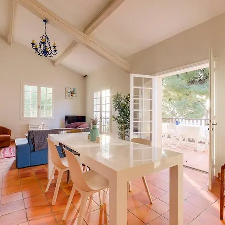 Maison La Pinede Authentique & Familiale Vue *
